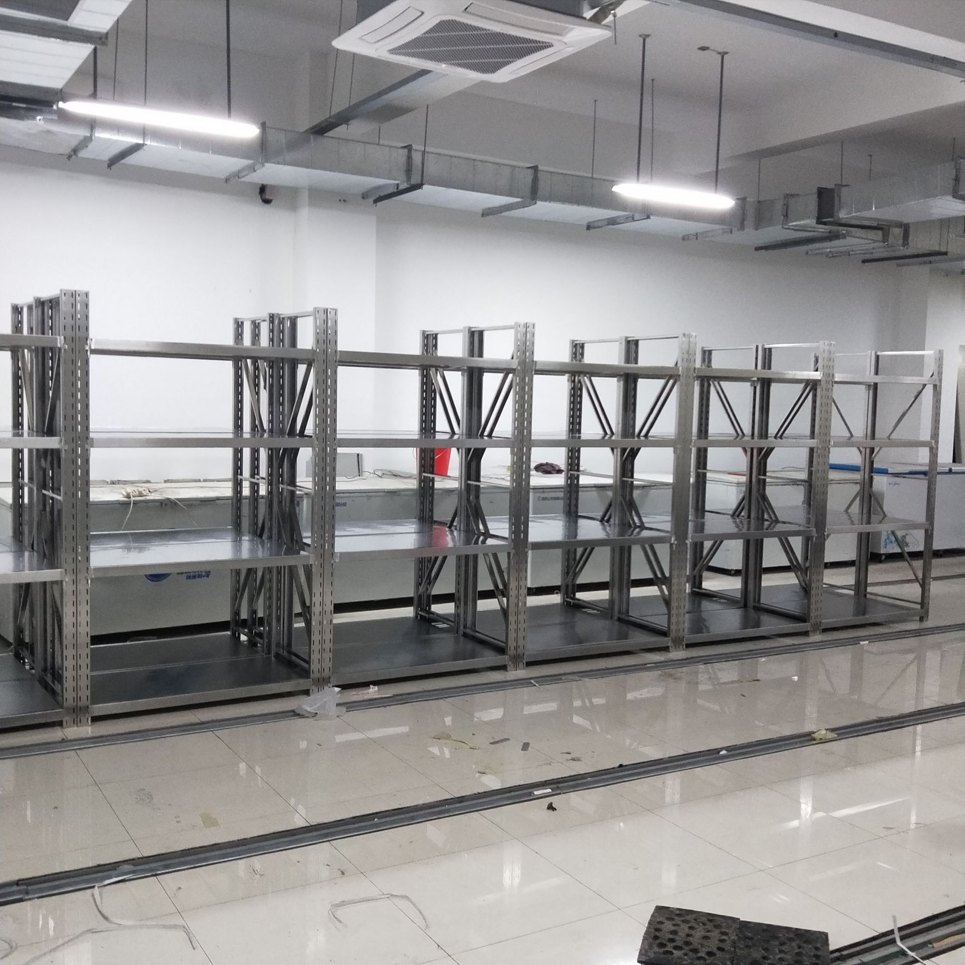 不鏽鋼（gāng）貨架（jià）